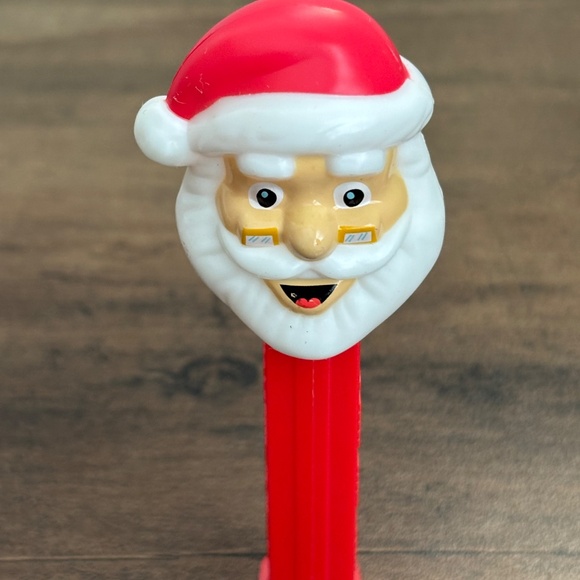 SANTA CLAUS Glasses Holiday CHRISTMAS Candy PEZ Dispenser Red & White Feet - Picture 2 of 9